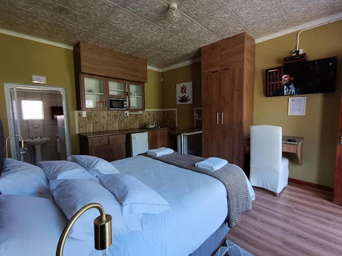 Victoria Oaks Guesthouse Victoria West Екстериор снимка