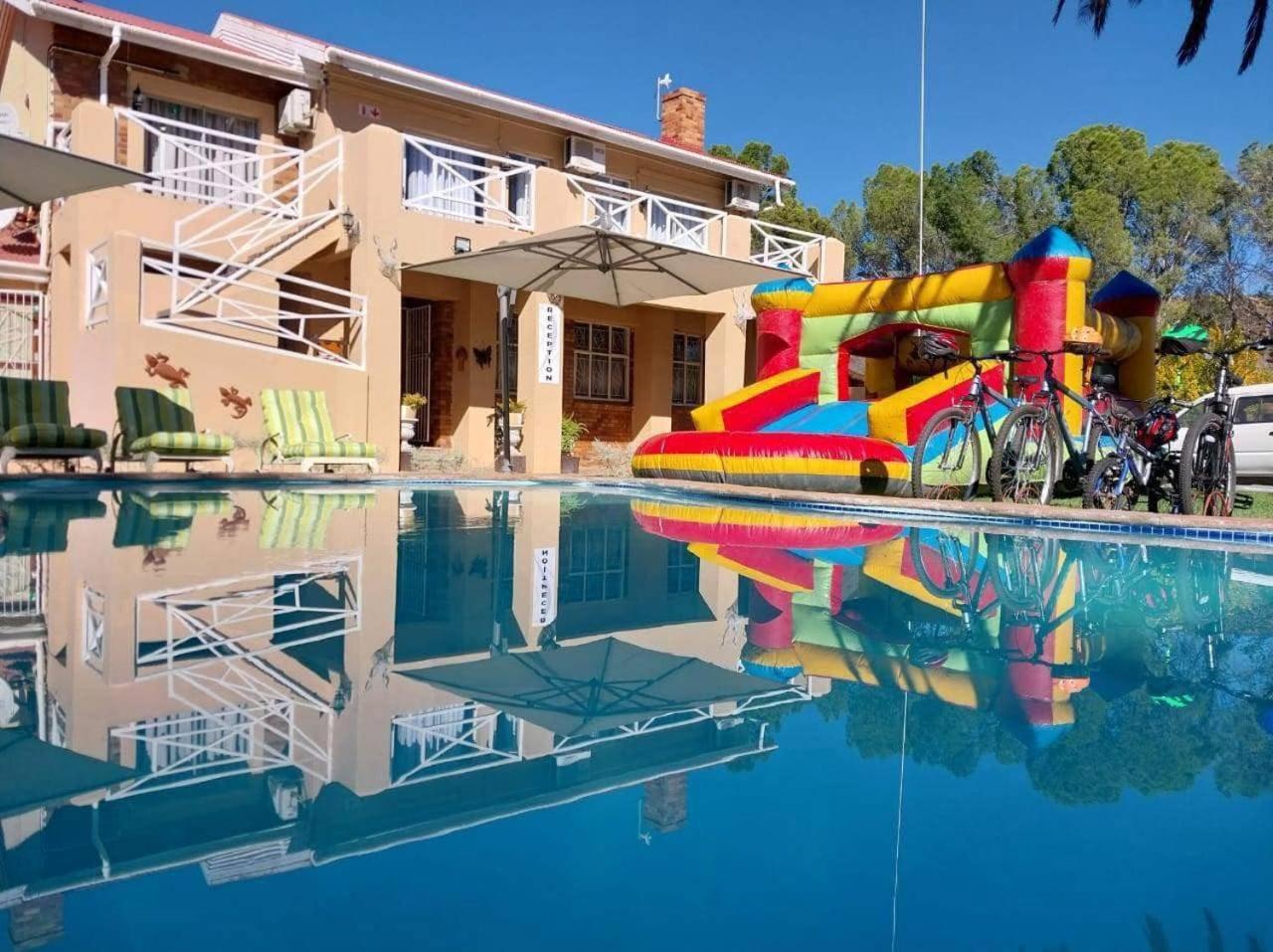 Victoria Oaks Guesthouse Victoria West Екстериор снимка