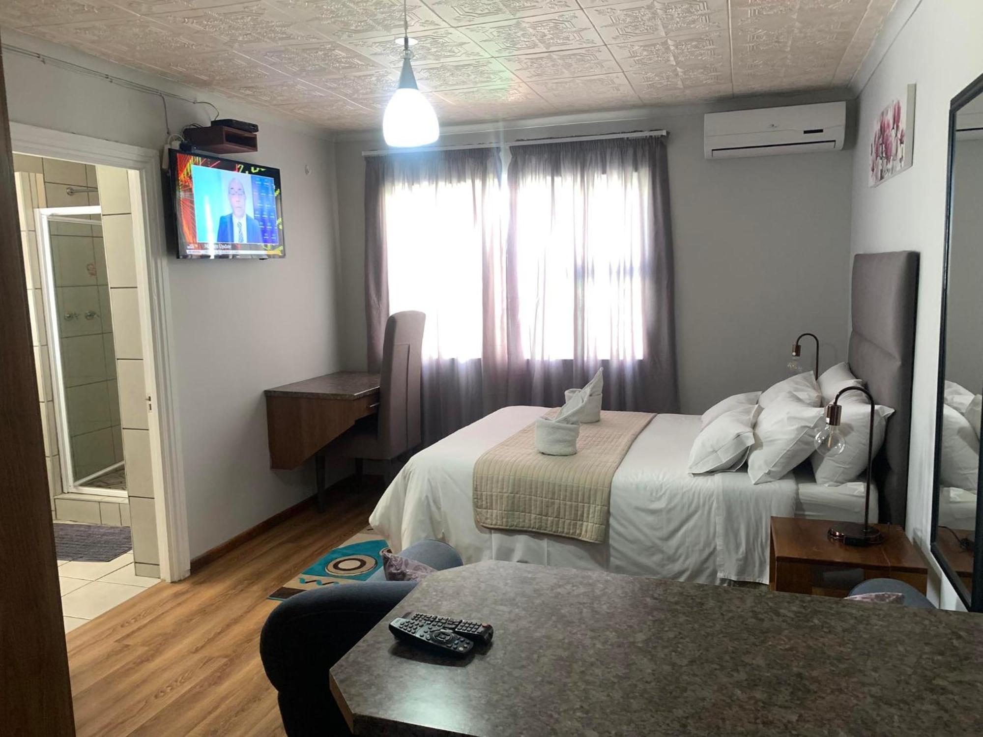 Victoria Oaks Guesthouse Victoria West Екстериор снимка