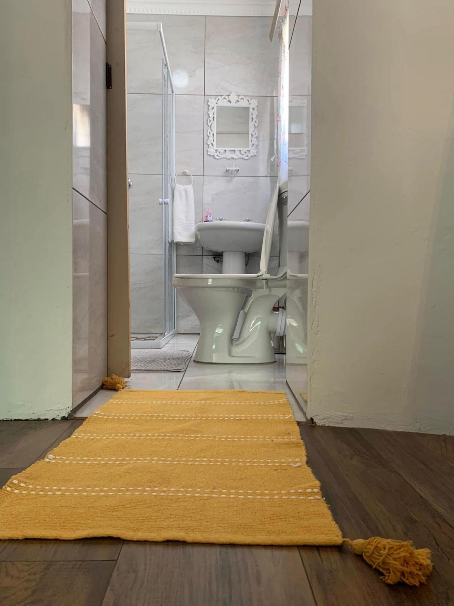 Victoria Oaks Guesthouse Victoria West Екстериор снимка